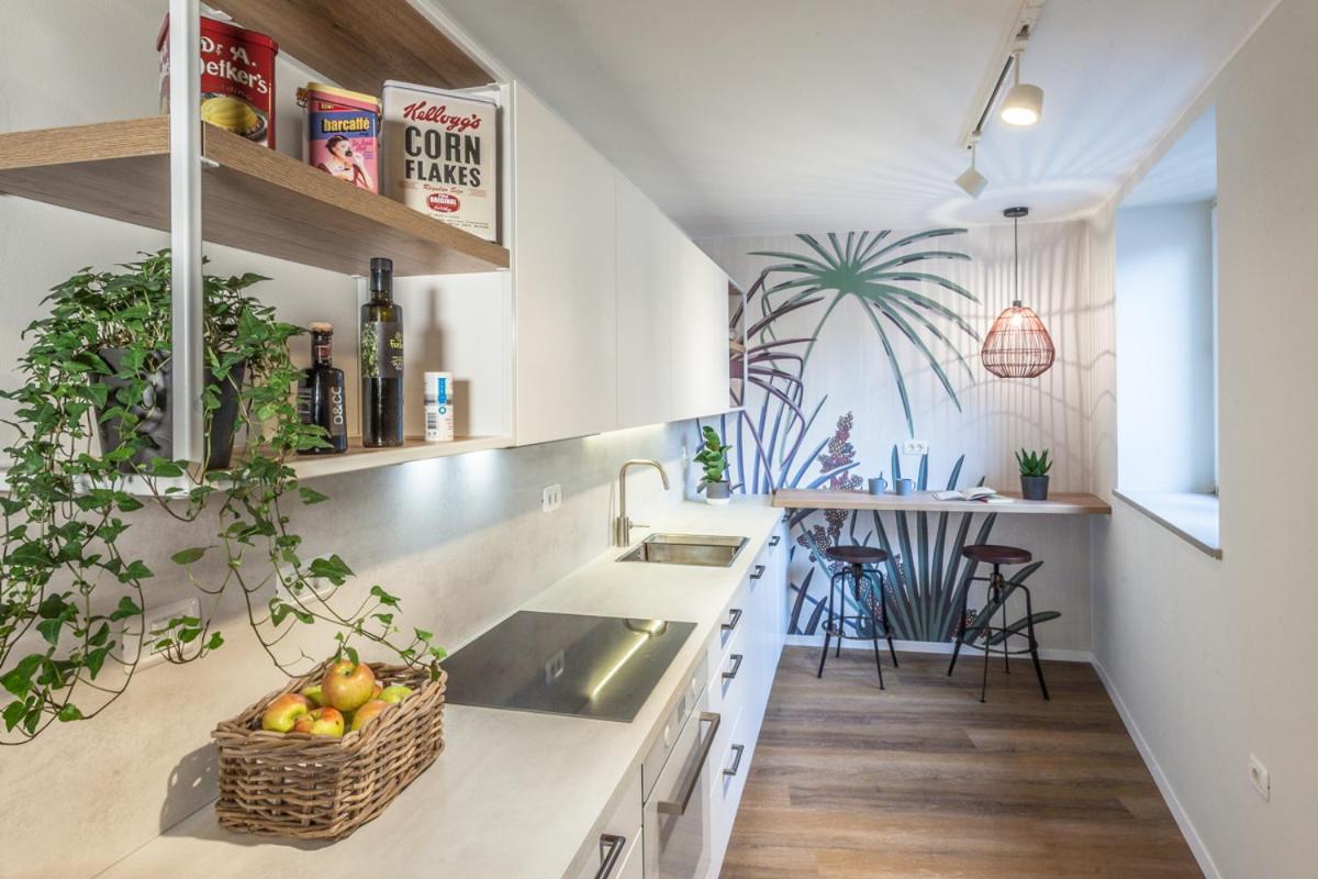 Apartment Evita In The Old Center Of Sunny Koper Luaran gambar